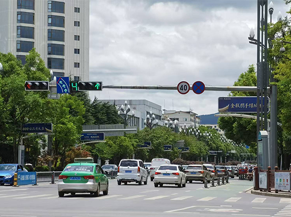 云南丽江红绿灯项目案例